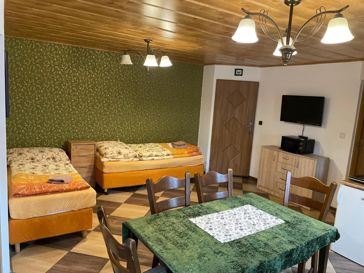 Apartments Ve Dvore Velke Karlovice Ngoại thất bức ảnh